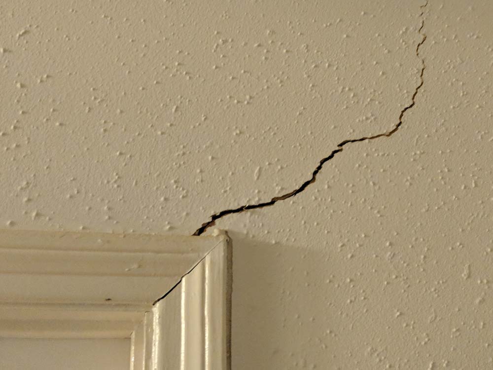 Interior Warning Sign: Sheetrock Crack